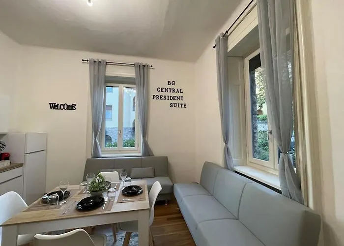 Bg President Con Parcheggio - Vista Citta Alta بيرغامو