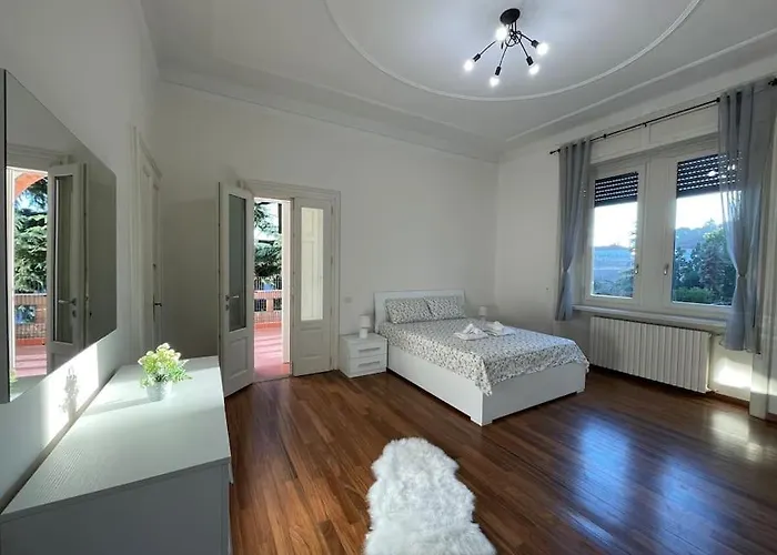Bg President Con Parcheggio - Vista Citta Alta بيرغامو