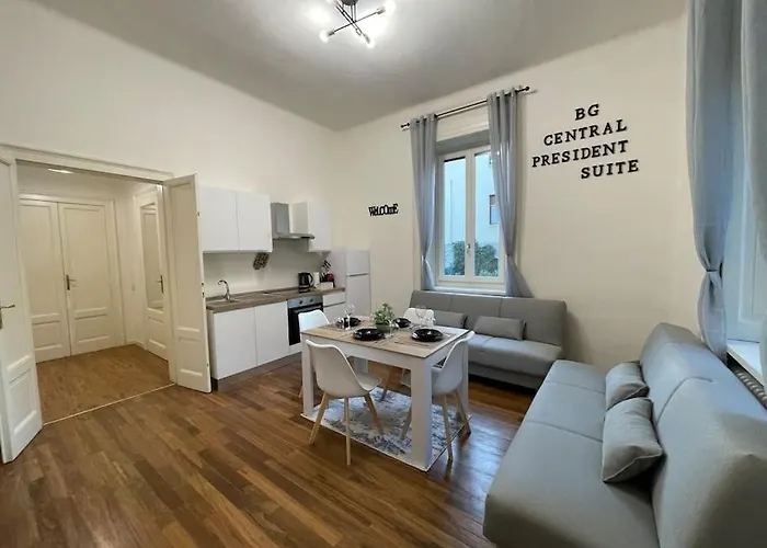 Bg President Con Parcheggio - Vista Citta Alta * بيرغامو