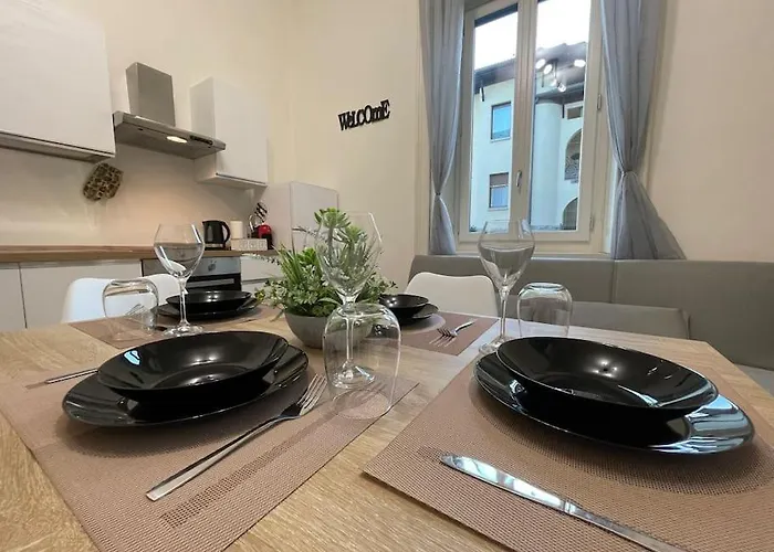 Bg President Con Parcheggio - Vista Citta Alta بيرغامو